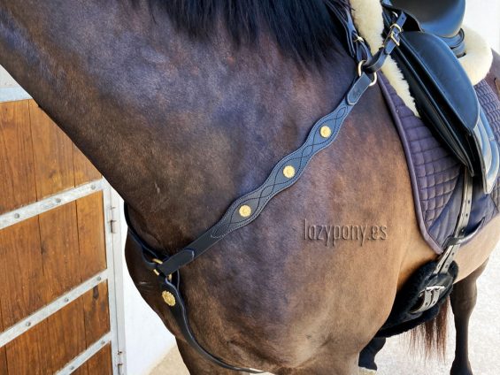 Portuguese Breastplate Lazypony - Image 1