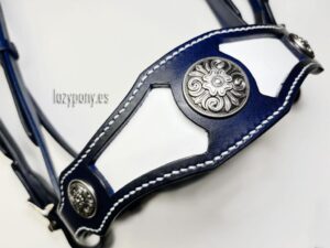 medieval horse bridle Lazypony