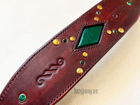 wide leather hound collar